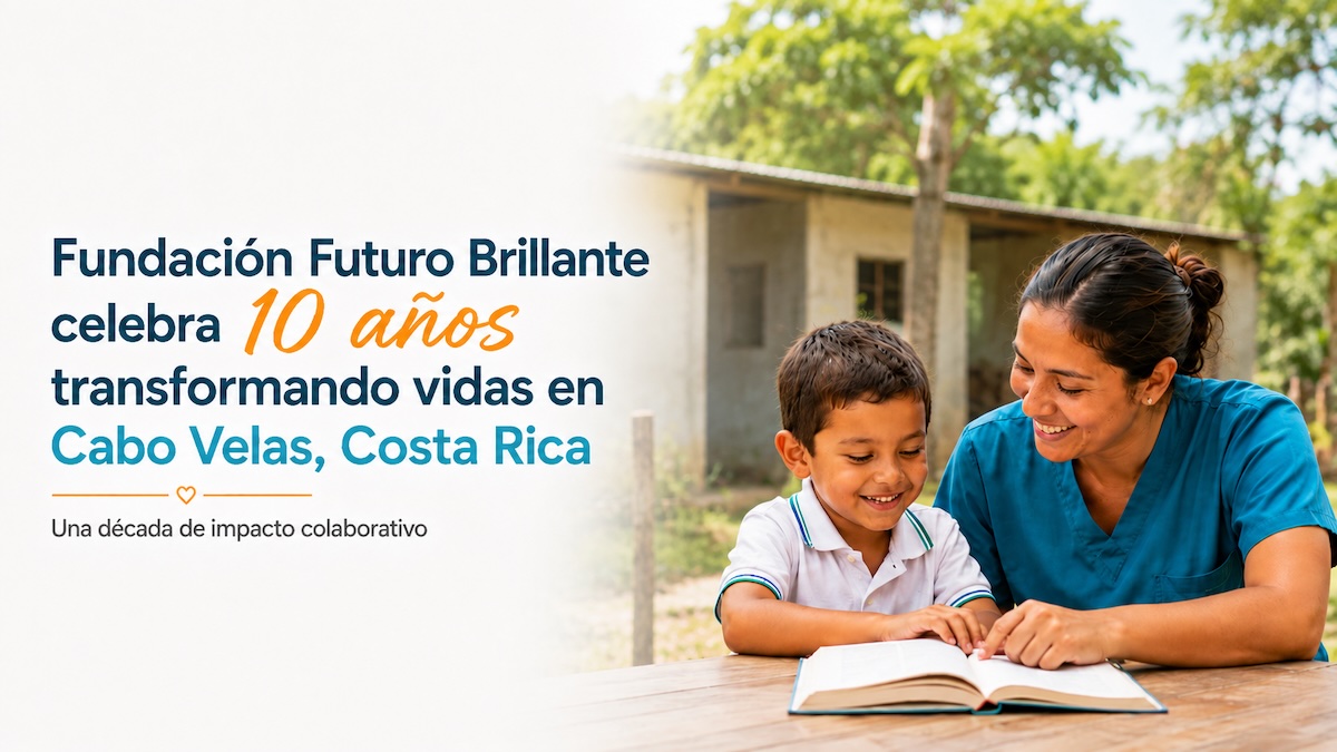 Fundación Futuro Brillante celebra 10 años transformando vidas en Cabo Velas, Costa Rica, con una madre y un niño leyendo juntos en un entorno comunitario rural.